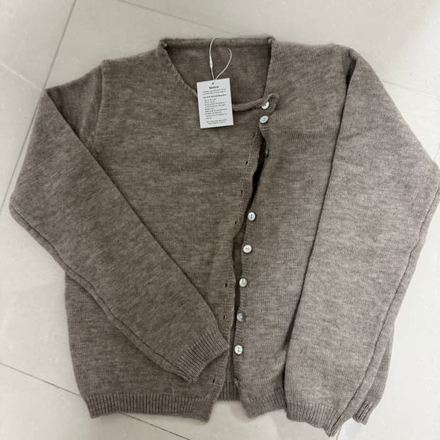봄 버튼 니트 가디건 (새상품)