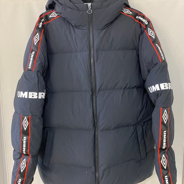95)엄브로 검정색 다운 패딩