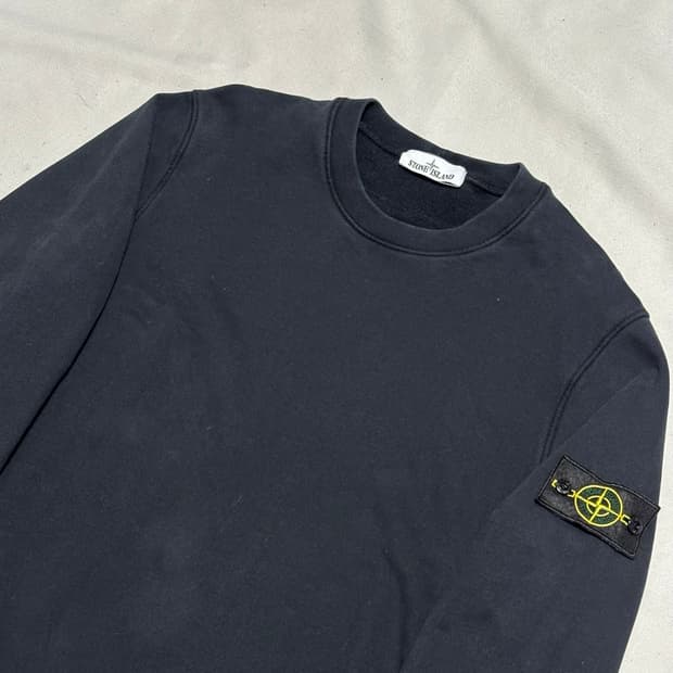 L 스톤아일랜드 블랙 맨투맨