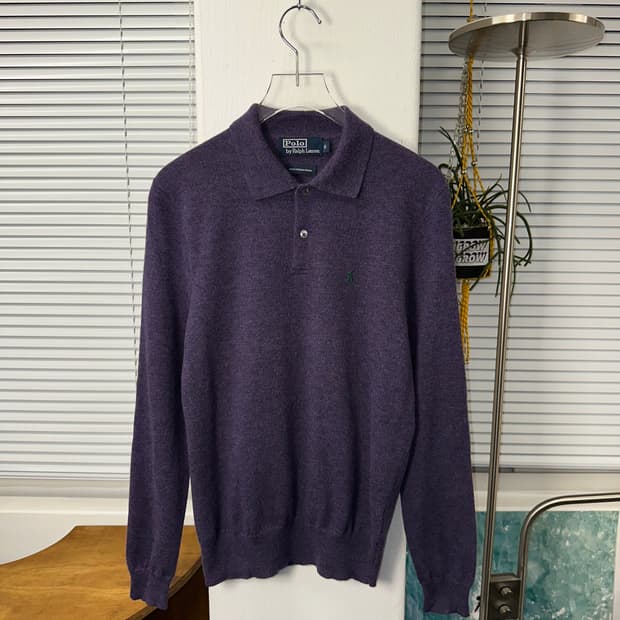 폴로 메리노울 퍼플 카라 니트 