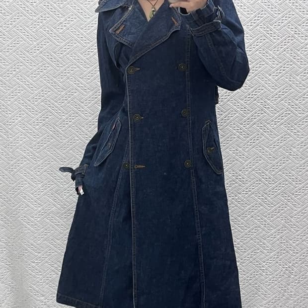 리바이스 레드탭 페미닌 벨티드 데님 트렌치코트 95 C11120