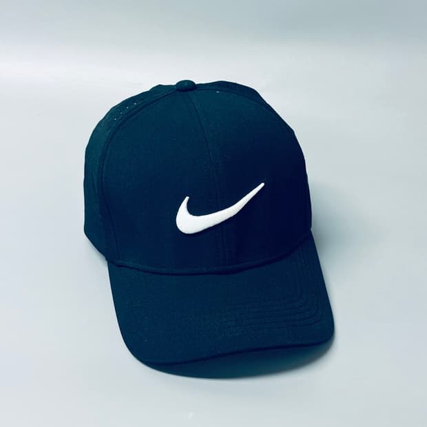 나이키(Nike) 드라이핏 빅 스우시 입체 자수 기능성 볼캡 (블랙)