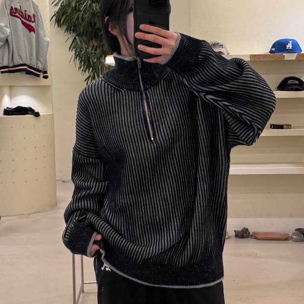 트릴리온 로우게이지 박시핏 하프집업 스웨터 U53