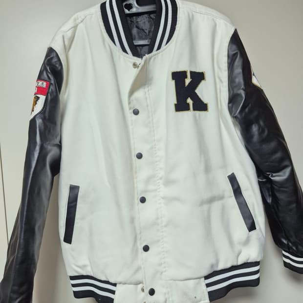 고려대학교 정품 야구잠바 100사이즈 판매합니다