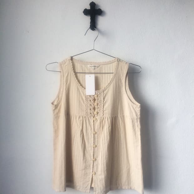 Crochet layered sleeveless