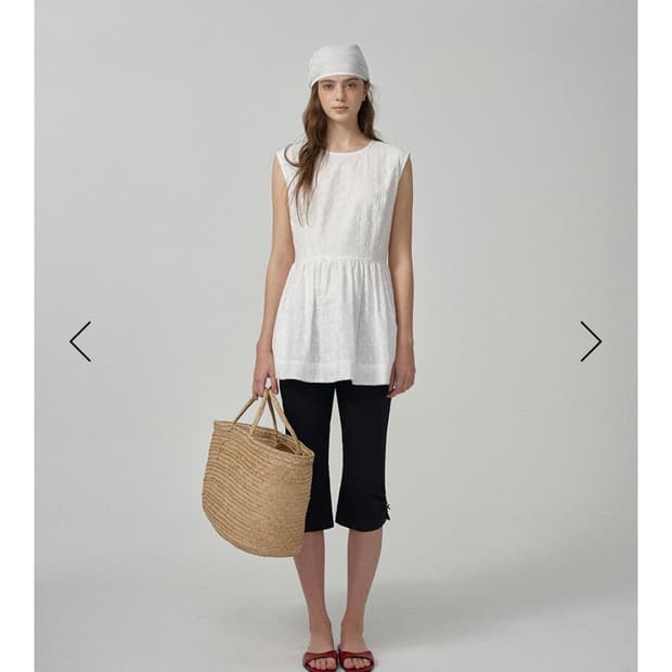 더바넷 슬리브리스 원피스 Flower Eyelet Sleeveless