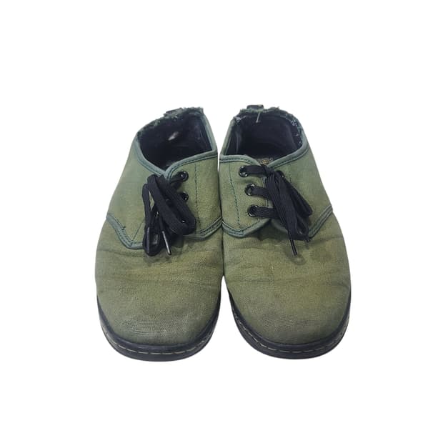 Dr. Martens 올리브 캔버스 로우 슈즈