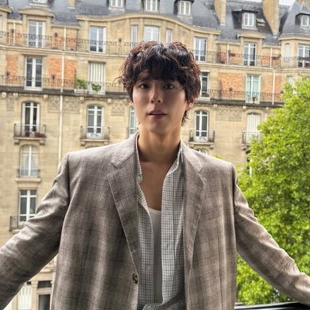 [박보검님 착용] 셀린느 25AW 프린스오브웨일즈 체크 자켓