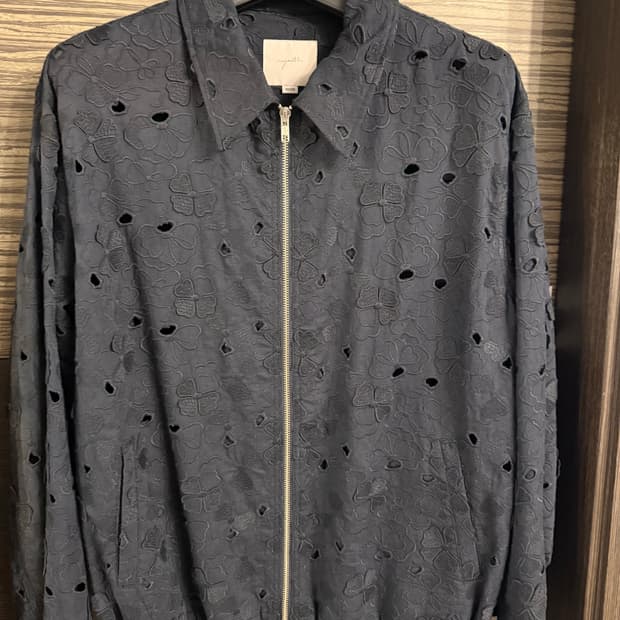 [M] 23ss 유스 집업 자켓 플라워 네이비 팝니다