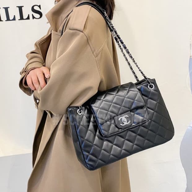 샤넬 CC로고 은장 스트랩 숄더 체인백