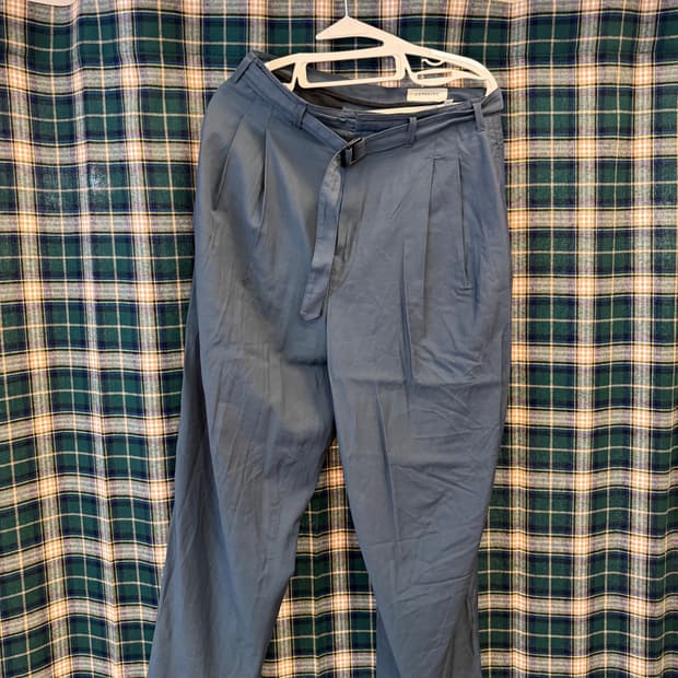 르메르 BELTED PLEAT PANTS
