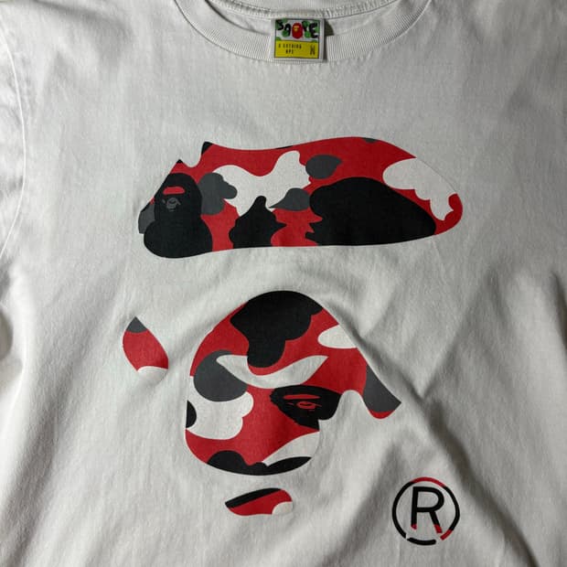 Bape 레드 카모 반팔 티셔츠 m