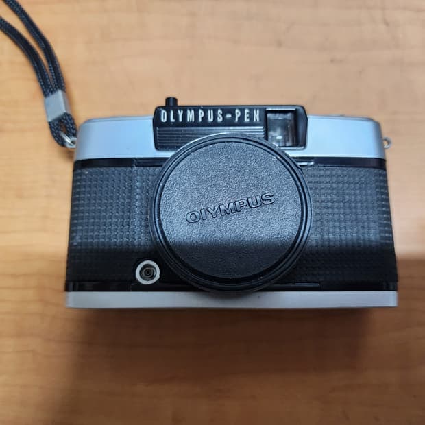 올림푸스 PEN EE-3 필름 카메라