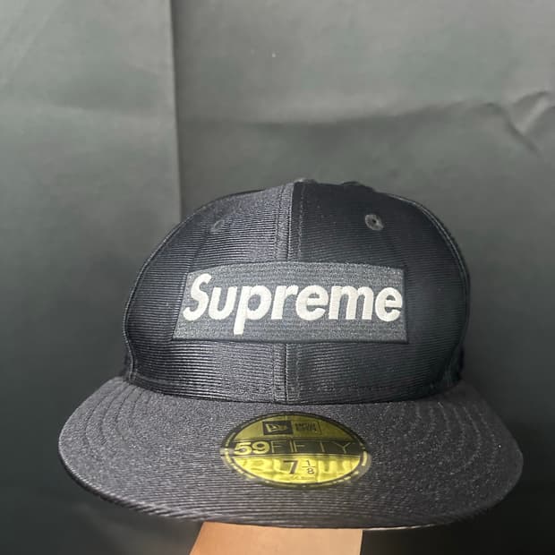 슈프림x뉴에라 59FIFTY 블랙 핏티드 캡