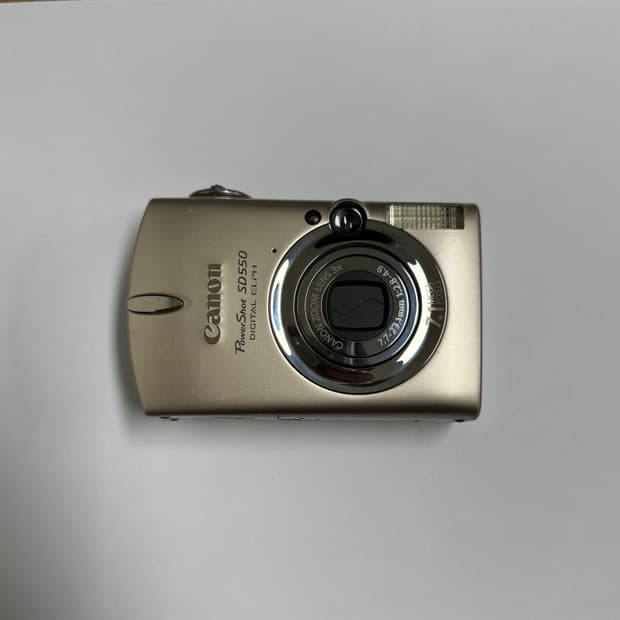 캐논 IXY 700 / IXUS 750 / SD 550