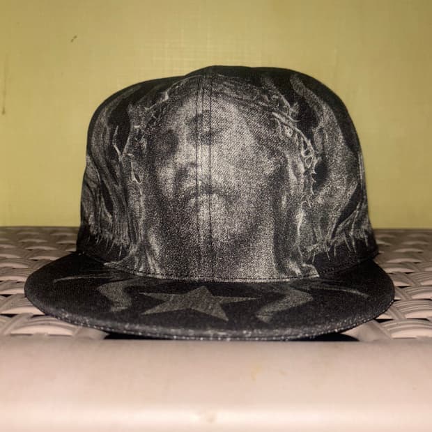 지방시 예수 스냅백 리카르도 티시