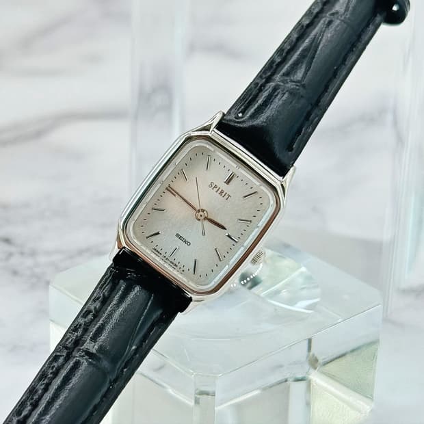 80s90s 빈티지 세이코 스피릿 미니멀 스퀘어 워치