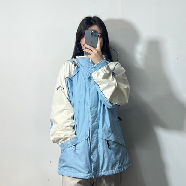 콜롬비아 대장급 화이트 배색 바람막이 L 