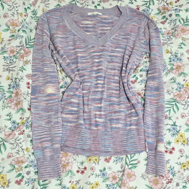 일본빈티지)시네마클럽 쿨톤 y2k 브이넥파스텔스트라이프 모리걸스즈코 니트