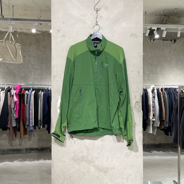 아크테릭스 그린 감마 SL 하이브리드 자켓