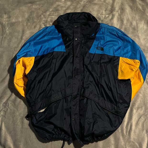 노스페이스 윈드브레이커