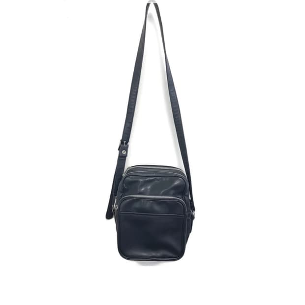 꼼데가르송 레더 크로스백