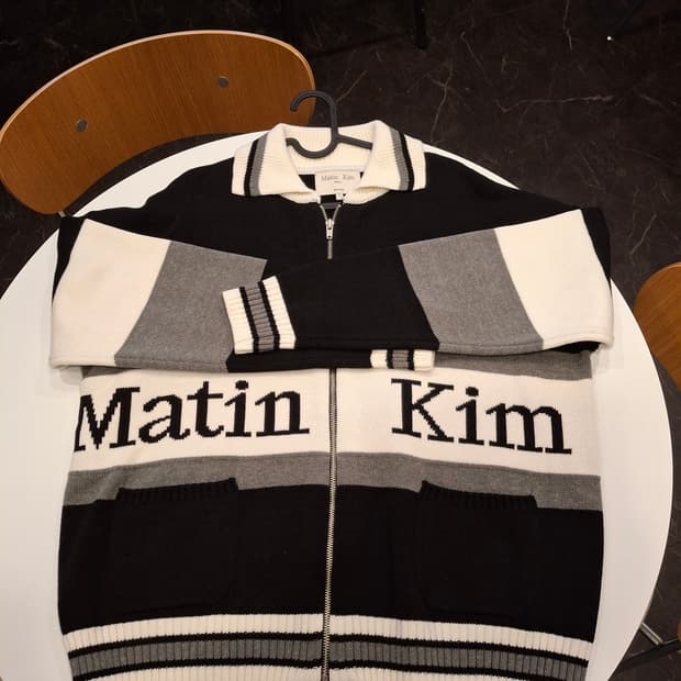 (마지막특가) 마뗑킴 니트 로고 집업 가디건 새상품