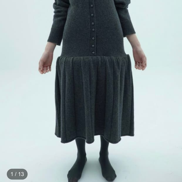 에옹쓰 루프 니트 드레스