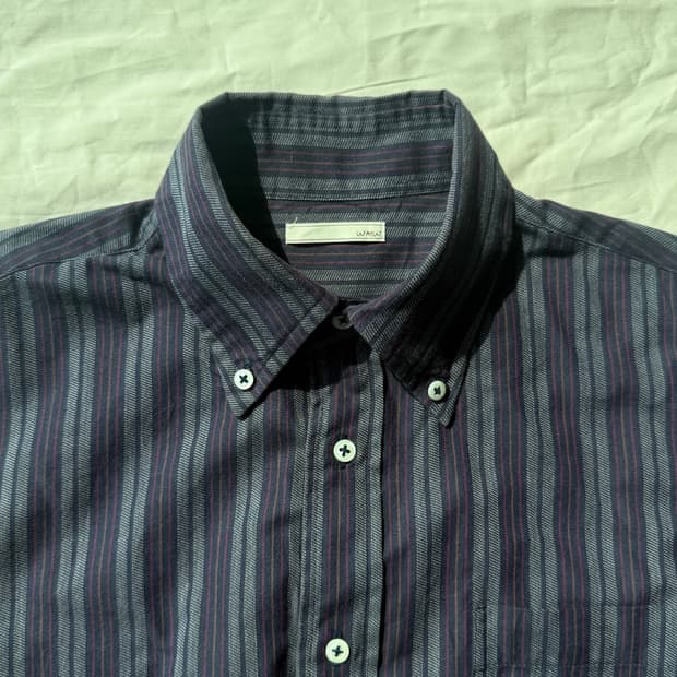 네이비 스트라이프 셔츠