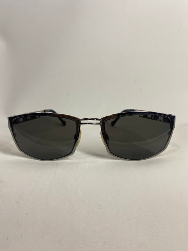 MCM 빈티지 스틸 포인트 선글라스