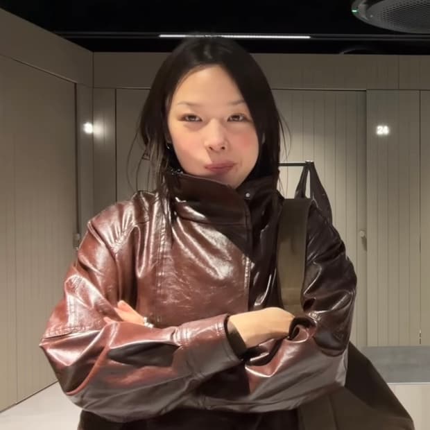 레더 하이넥 자켓 (수사샤 착용)