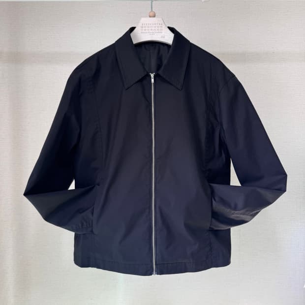 에잇세컨즈 싱글 칼라 블루종 재킷