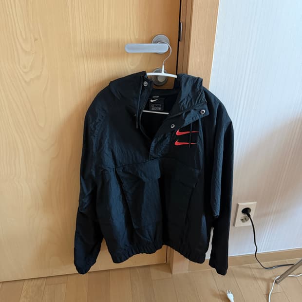 나이키 더블스우시 바람막이