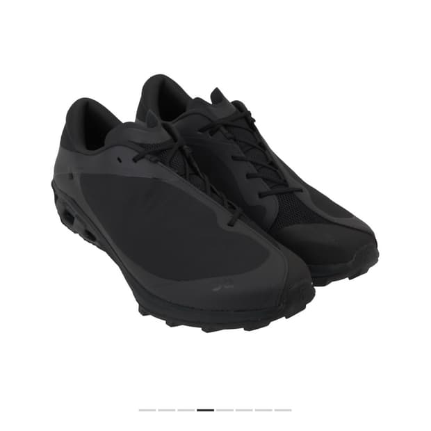 온 러닝 X 포스트 아카이브팩션 클라우드벤쳐 피크 올 블랙