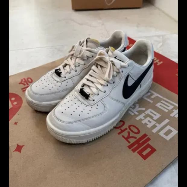 나이키 엠부쉬 포스