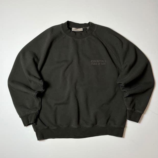 에센셜 피어오브갓 로고 시그니처 오버 맨투맨 PN9141