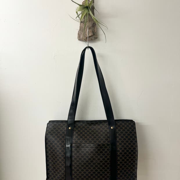 셀린느 마카담 블라종 패턴 빅 쇼퍼백