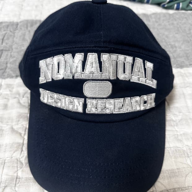노매뉴얼 디자인 리서치 볼캡 네이비