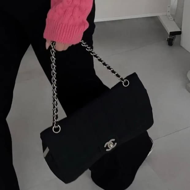 샤넬 초코바 패딩 퀼팅백