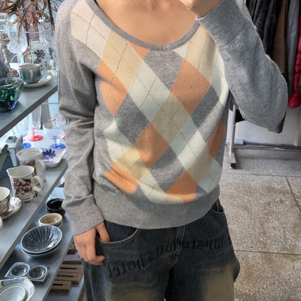 피치 아가일 유넥 니트