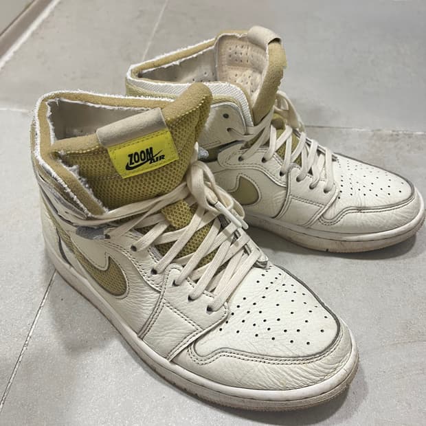 나이키 조던1 줌 에어 컴포트 세일 아이보리
