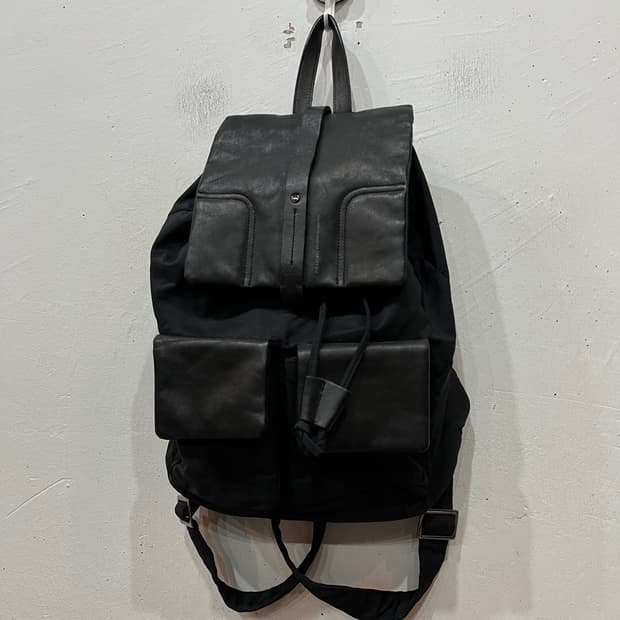 톰보이 소가죽 트리밍 미니 백팩