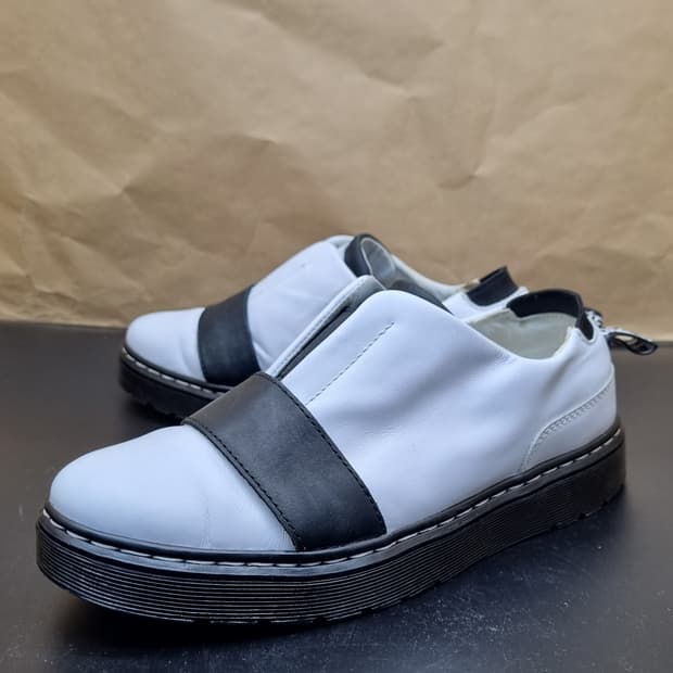 닥터마틴 라일락 슬립온250-255