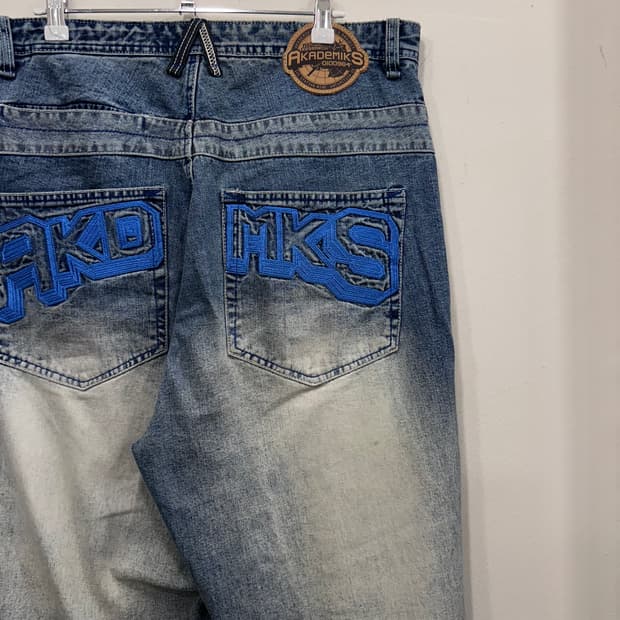 아카데믹 90s 와이드핏 배기 자수 데님팬츠