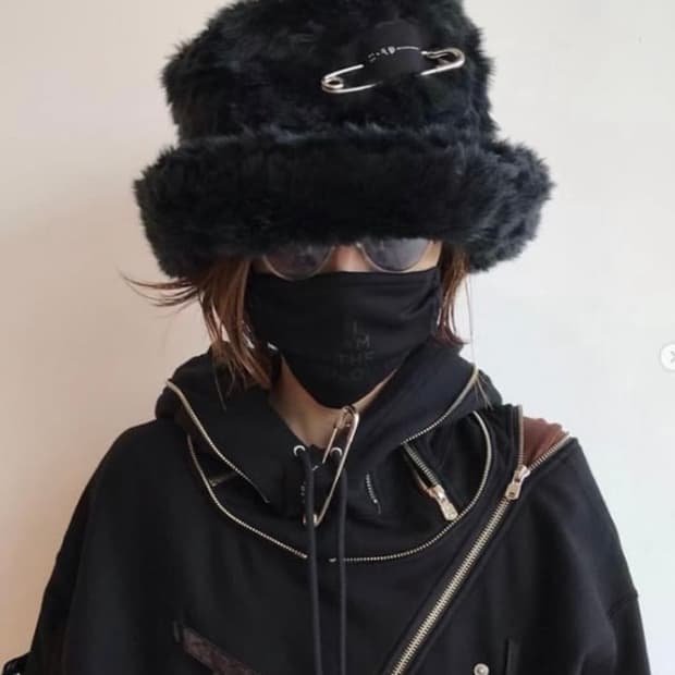 (S) 솔로이스트 퍼 버킷 햇