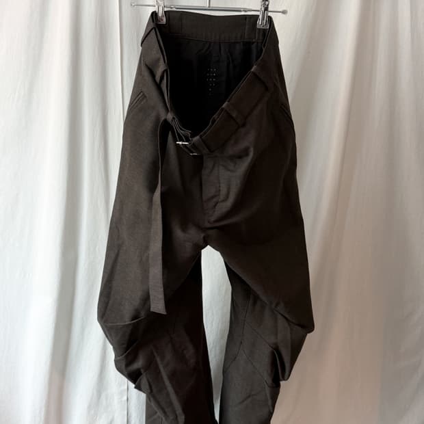 The Viridi Anne 24AW 샤크스킨 팬츠