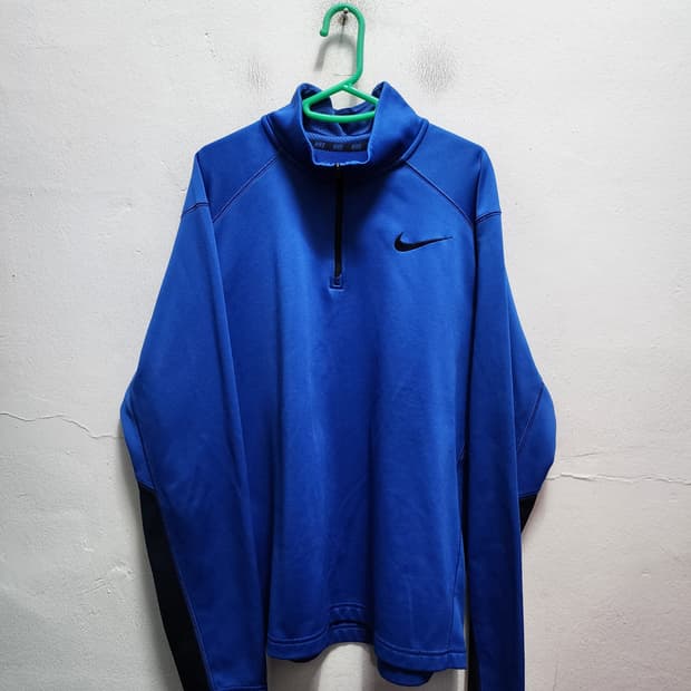 나이키 써마핏 기모 자수로고 하프집업 긴팔티 XXL