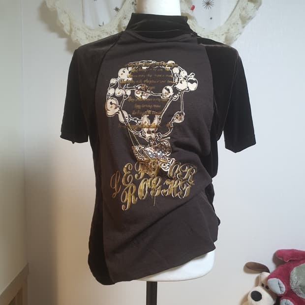 [펑크] 프린팅 벨벳 반팔 티셔츠 브라운