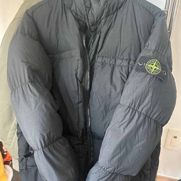 스톤아일랜드 크링클랩스 패딩L팝니다