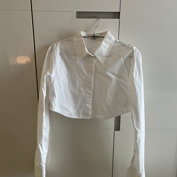 크롭 화이트 셔츠